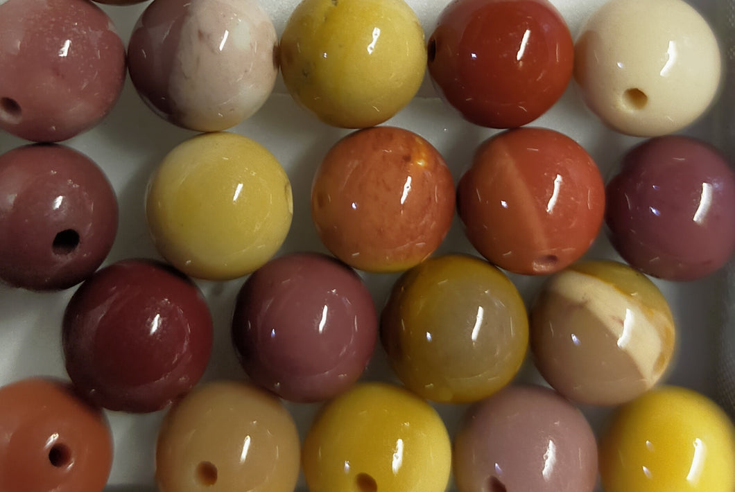 Mookiate round beads 8-8.5mm