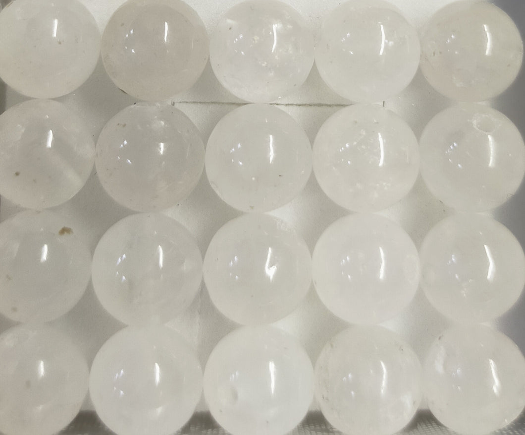 White quartz round beads 8-8.5mm